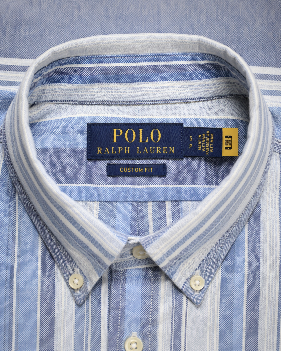 Polo Ralph Lauren custom fit pre-loved shirt collar label detail