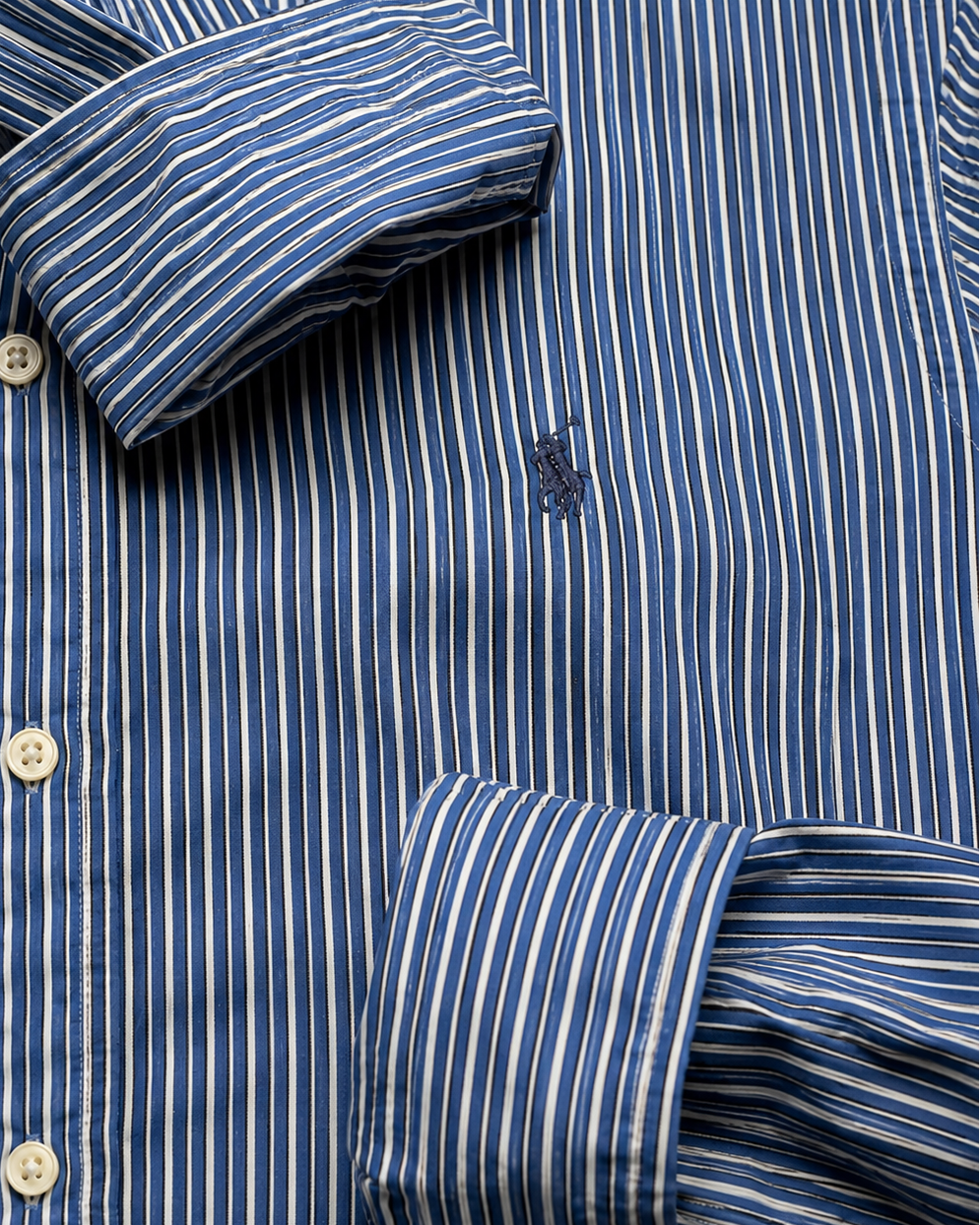 Close-up Vintage Ralph Lauren navy blue  white striped Oxford shirt oversized custom fit logo